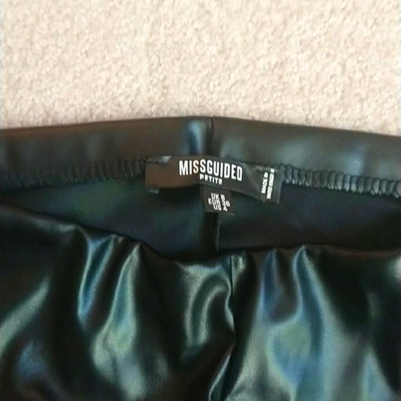 Missguided Petite Faux Leather leggings - Picture 4 of 4